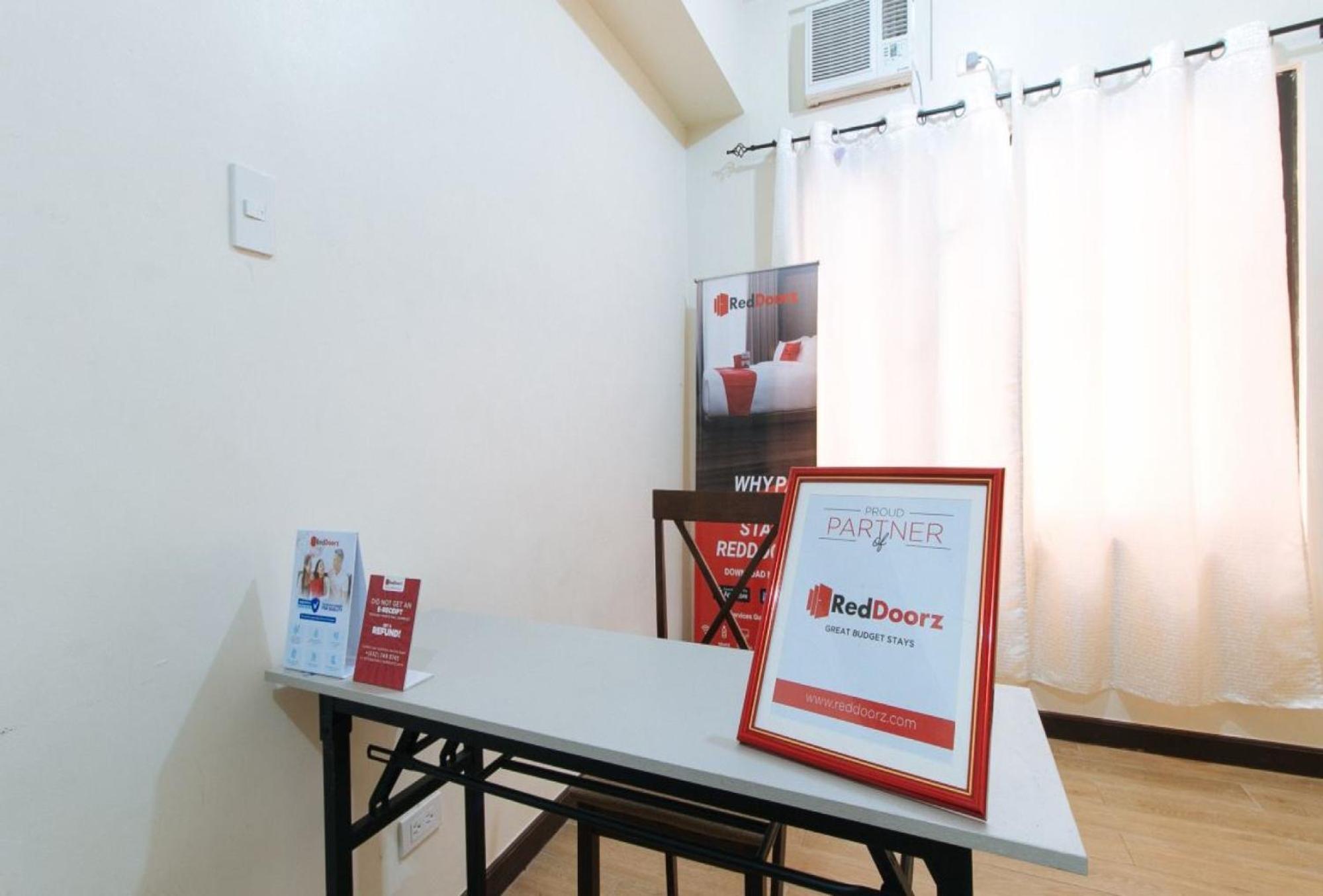 Reddoorz Near Cebu Metropolitan Cathedral Ξενοδοχείο Εξωτερικό φωτογραφία