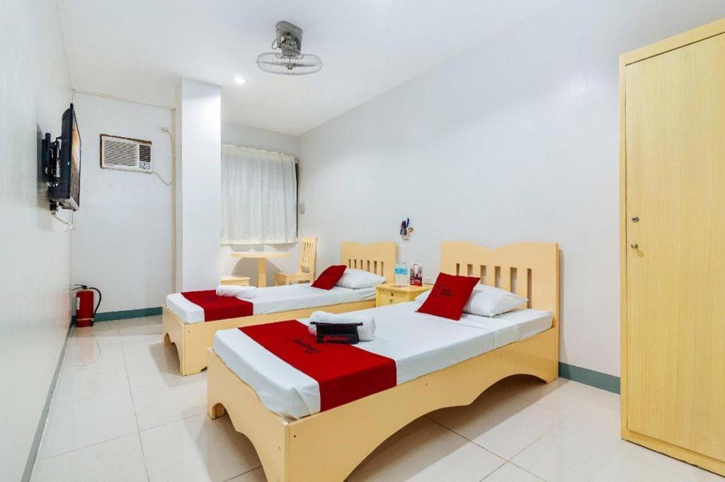 Reddoorz Near Cebu Metropolitan Cathedral Ξενοδοχείο Εξωτερικό φωτογραφία