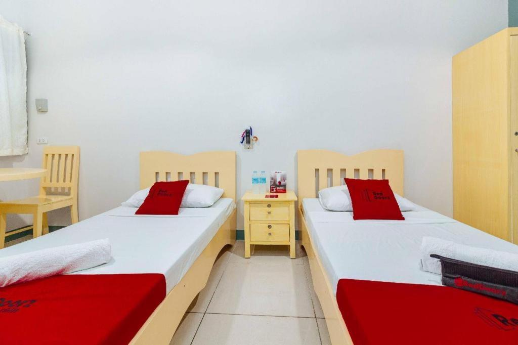 Reddoorz Near Cebu Metropolitan Cathedral Ξενοδοχείο Εξωτερικό φωτογραφία